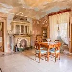 Palazzo Tombesi Trecci * Montepulciano Stazione