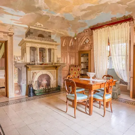 Palazzo Tombesi Trecci * Montepulciano Stazione