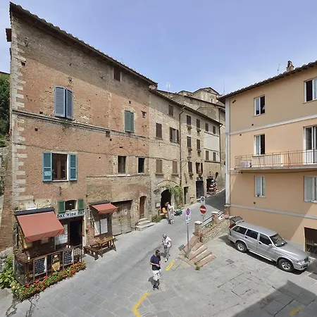 Palazzo Tombesi Trecci * Montepulciano