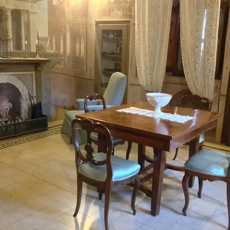 Palazzo Tombesi Trecci Apartment Montepulciano