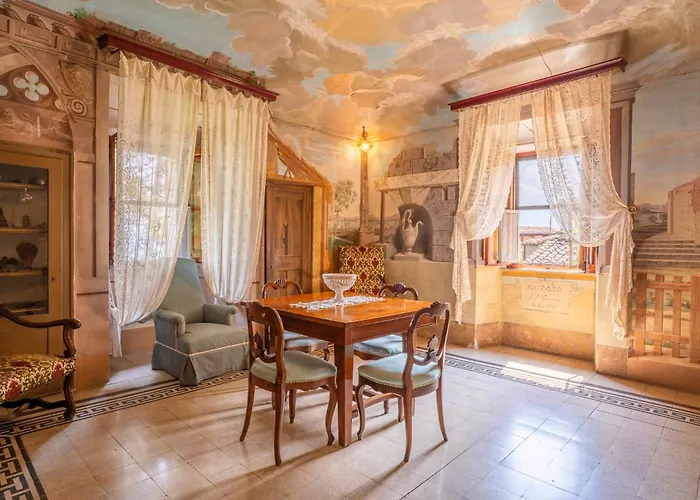 Palazzo Tombesi Trecci * Montepulciano Stazione